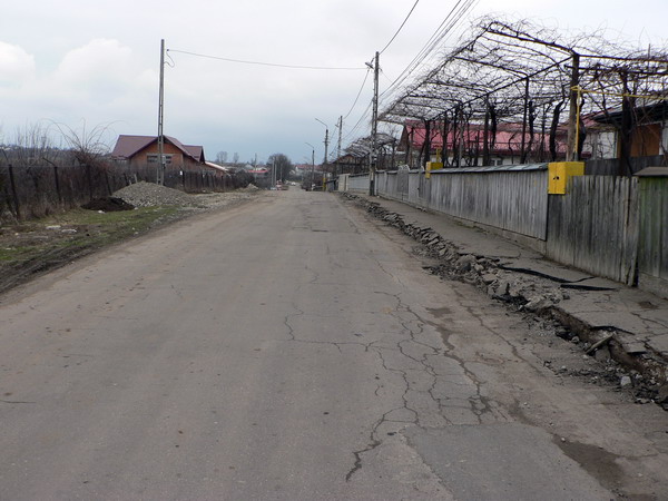 2 M Sadoveanu inlocuit borduri  4.jpg